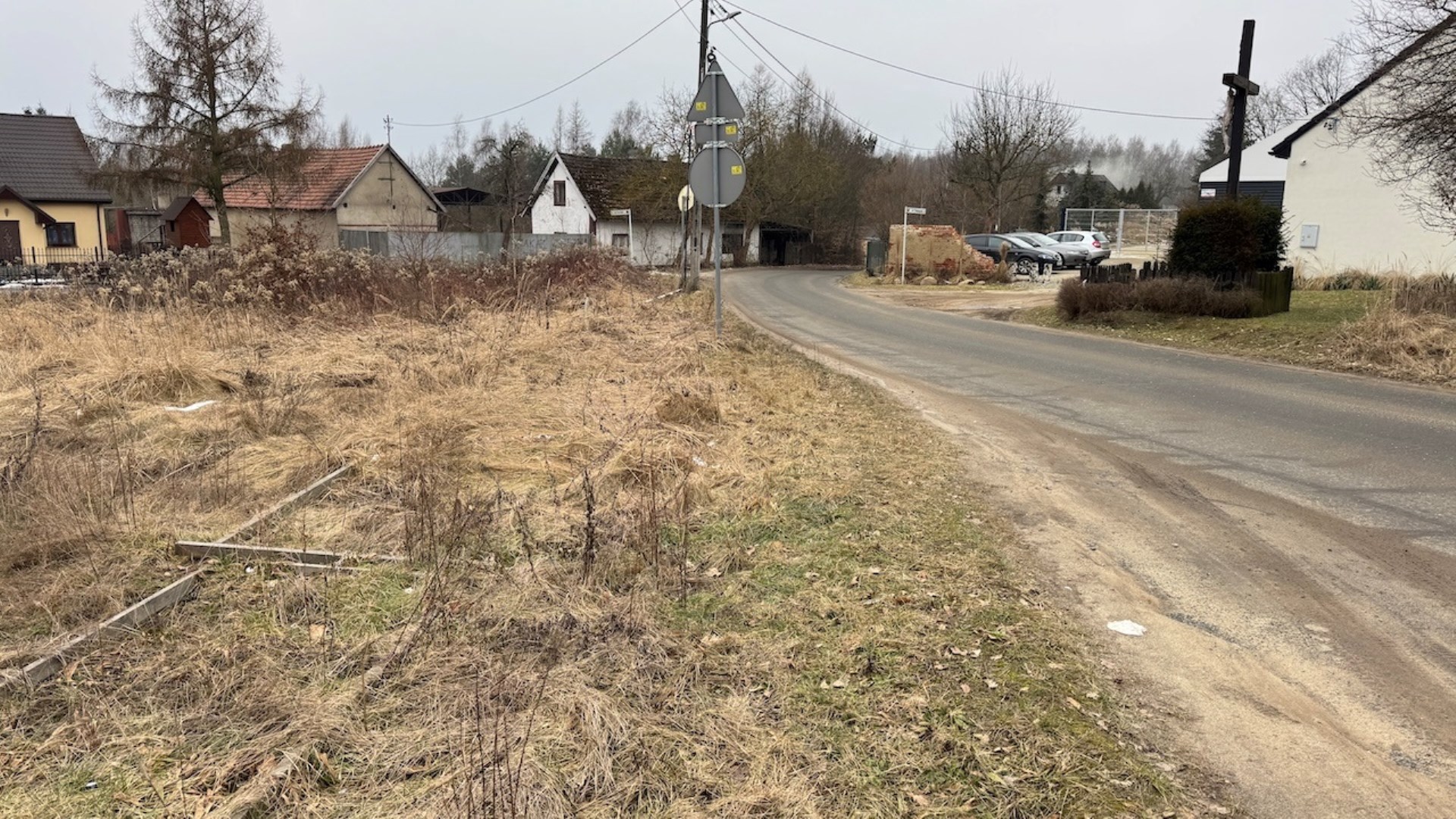 Działka na sprzedaż